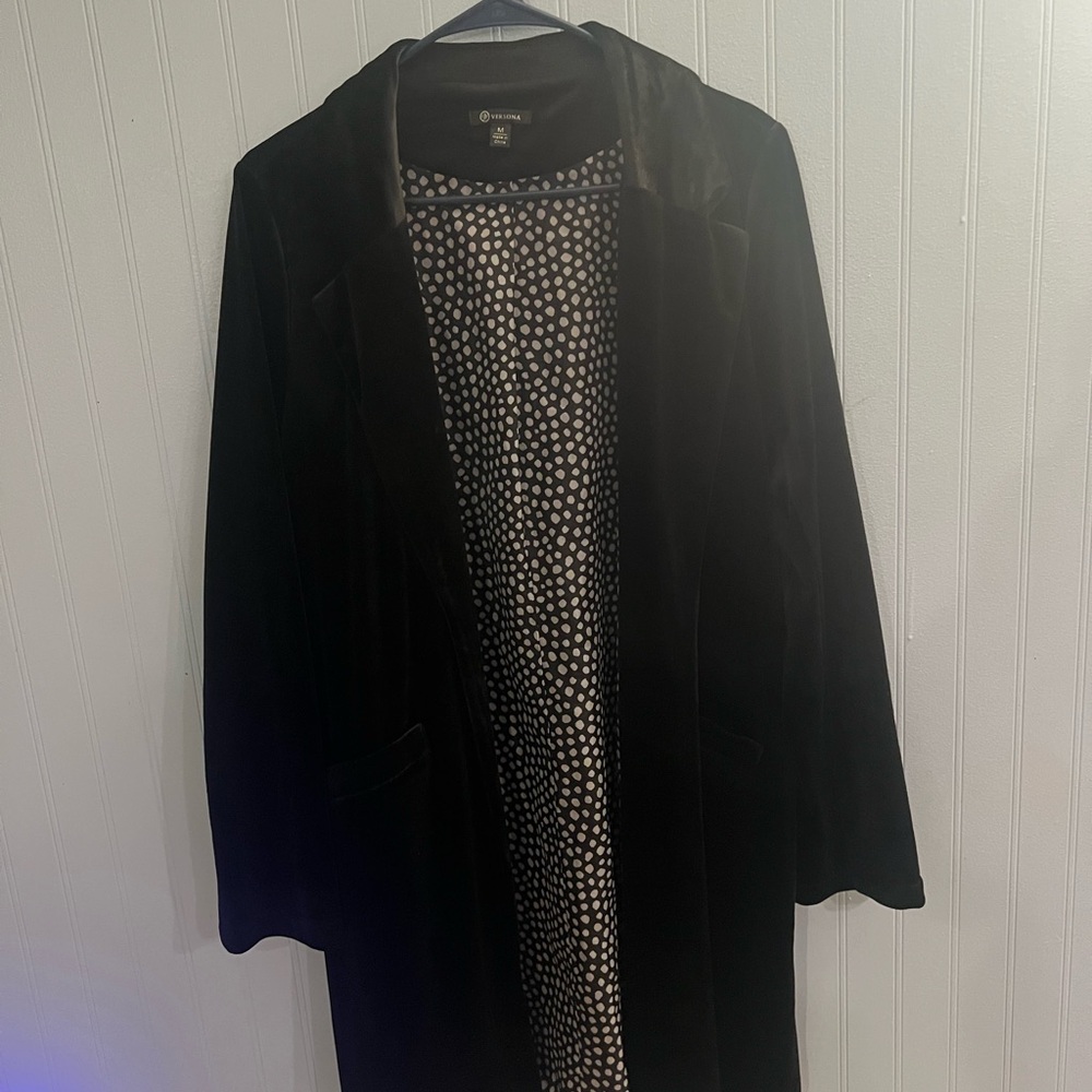 Versona Black Velvet Blazer